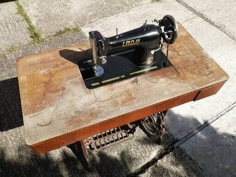 Šijací stroj Lada - 4