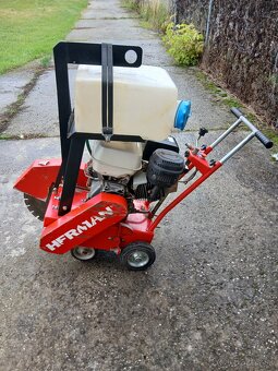 Rezačka na betón a asfalt - 4