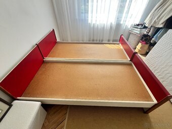 Postele - 4