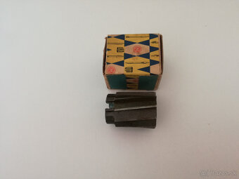 VÝSTRUŽNÍK - 4