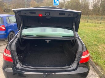 Predám Mercedes-Benz w212 - 4