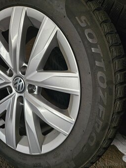 Disky Arteon, Pirelli 215 55 R17 - 4