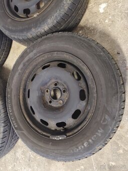 Predám 4x letné pneu s diskami 195/65 R15 - 4