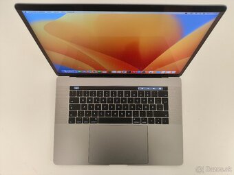 MacBook Pro 15 2017 | i7 • 16GB • 256GB SSD - 4