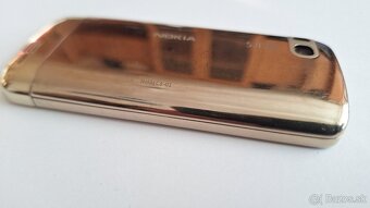 Nokia C3-01 zlatá - 4
