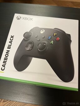Xbox bezdrôtové ovládače – Carbon Black a Robot White - 4