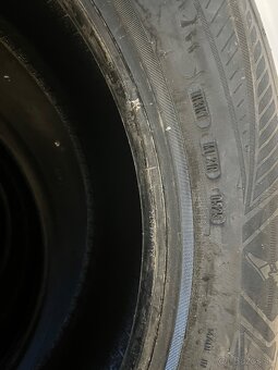 215/60R17 100V Goodyear - 4