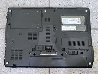 HP EliteBook 8440p / Intel i5 / 4GB RAM / 320GB HDD / 14" - 4