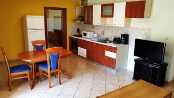 CHORVÁTSKO - Apartmánový dom na predmestí Zadaru - DIKLO - 4