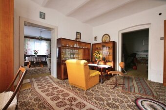 ZNÍŽENÁ CENA: Rodinný dom s veľkým pozemkom v obci Staré - 4