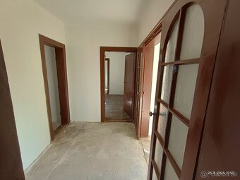 na predaj menší rodinný dom v obcí Bodorová - 4