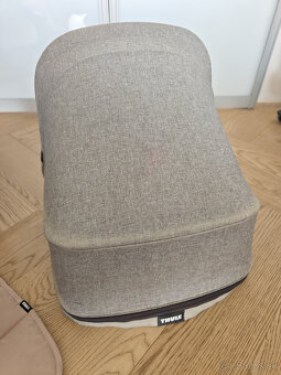 Predám Thule Spring Black kočík s príslušenstvom - 4