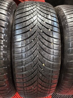 215/60 R17 Goodyear celoročné pneumatiky - 4