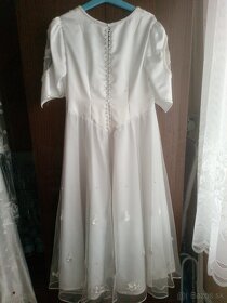 Svadobné šaty s perličkami - 4