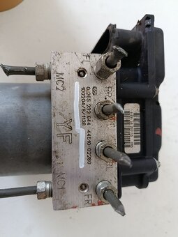 rj abs toyota auris 0265800986 80€ - 4