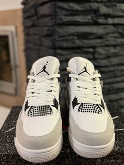 Jordan 4 Military Black - 4