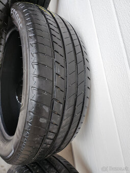 BRIDGESTONE ALENZA 245/50 R19 - 4