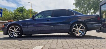 Predám BMW e38 740i bazvanos - 4