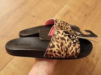 Dámske šľapky Adidas Adilette Comfort 40,5 - NOVÉ - 4