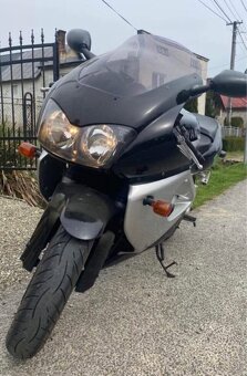Yamaha yzf 1000r thunderace - 4