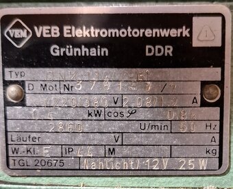 Kožušnícky šijací stroj STROBEL - 4