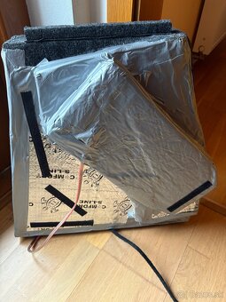 Predám na mieru Subwoofer pre GOLF 6 hatchback - 4