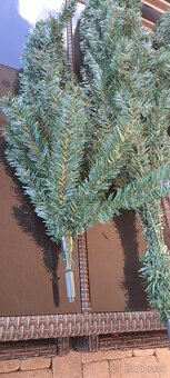 Umelý vianočný stromček Nový - 4