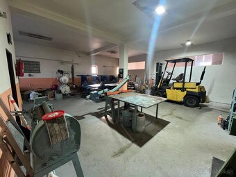 Firemný areál v priemyselnej zóne (1 329 m²) – komplet vybav - 4