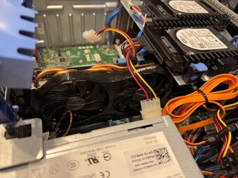 Dell Precision T3500 - 4