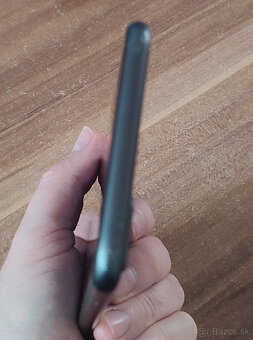 iPhone 8 plus 256GB čierny - 4