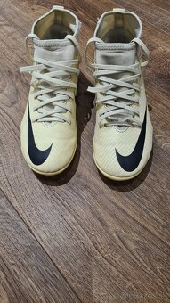 Kopačky Nike , veľ. 35,5 - 4