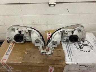 Predné svetla - Honda Civic 6 - 4