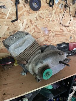 Predam motor čz350 - 4