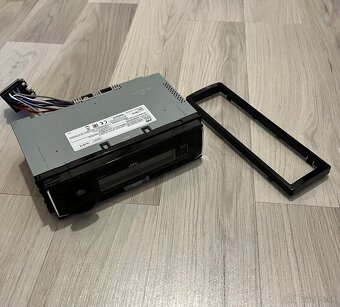 Predám autorádio JVC - 4