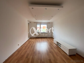 Na prenájom 3 izbový byt s balkónom v centre mesta Dunajsk - 4