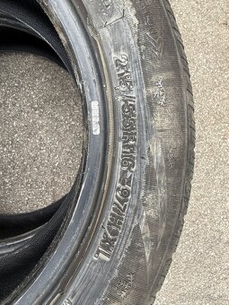 Predám zimné pneumatiky Arivo 215/55 R16 97HXL - 4