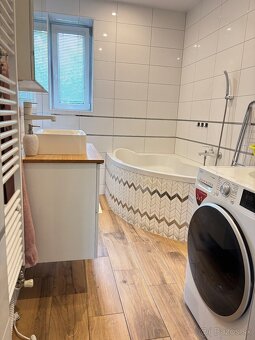 3- izbovy byt v Starom Meste - 4