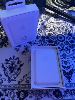 Predám nový Apple MagSafe Battery Pack - 4