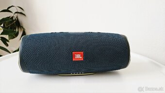 JBL Charge 4 v top stave Original - 4