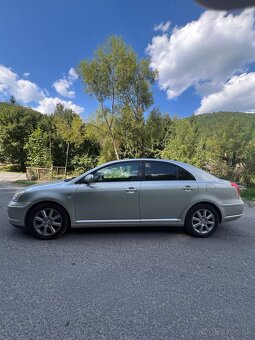 TOYOTA AVENSIS 2.2D - 4