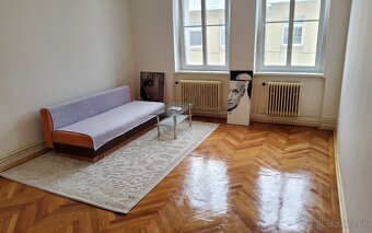 3 izbov  Centrum s sparkovacim.miestom - 4