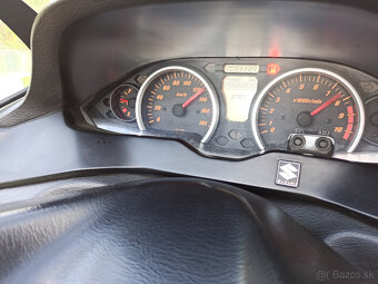 Predám SUZUKI BURGMAN 400 - 4