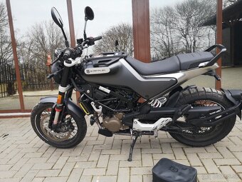 HUSQVARNA SVARTPILEN 125 - 4