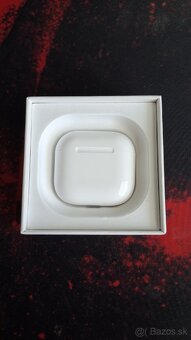 AirPods 4 s ANC - 4