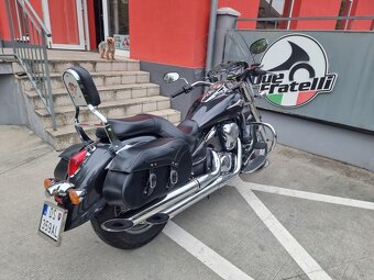 Kawasaki VN900 Classic - 4