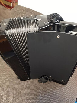 Akordeón Hohner Atlantic IV 120 (takmer nový) - s pevným puz - 4