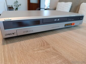 SONY CD plyer - 4