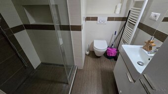 Kompletne prerobený dvojizbový byt s lodžiou - 4