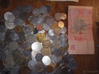 Mince rôzne. Bankovky. - 4