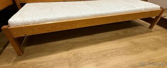 Masívna posteľ 200x90 cm - 4